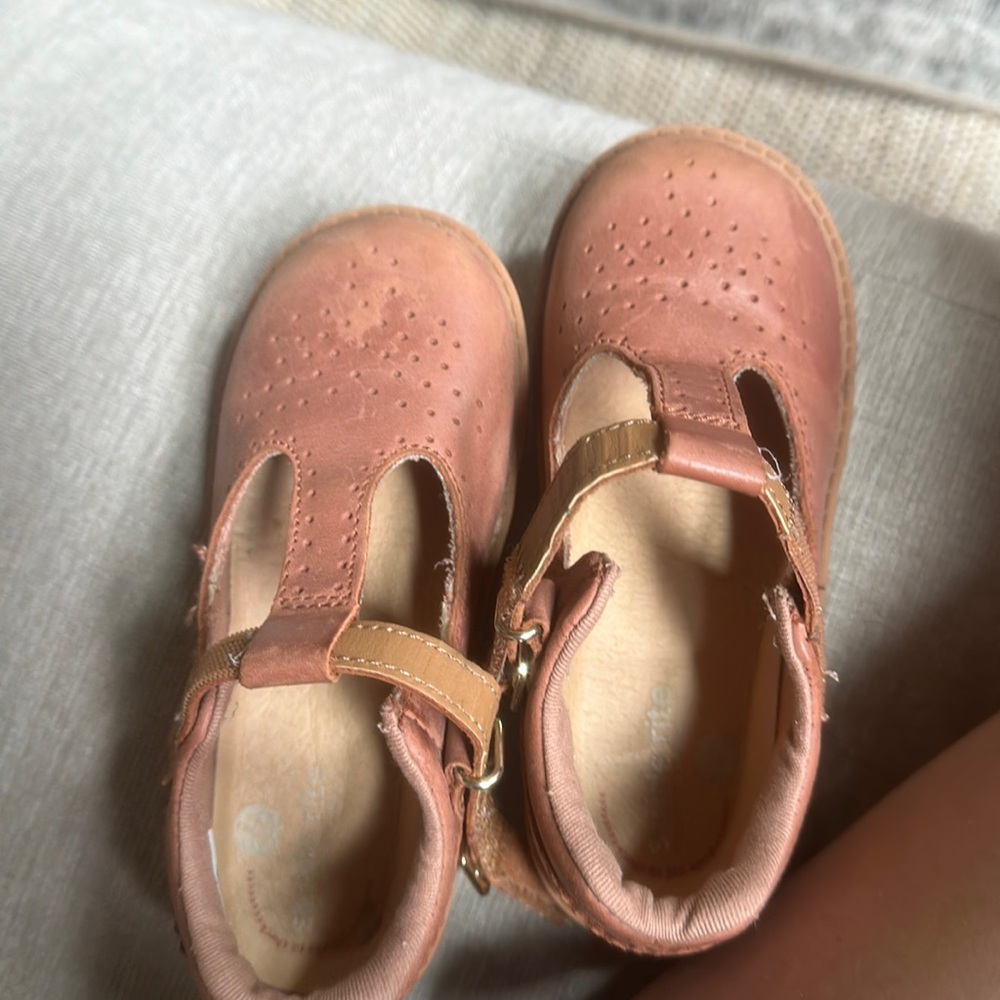 Stride rite toddler shoes